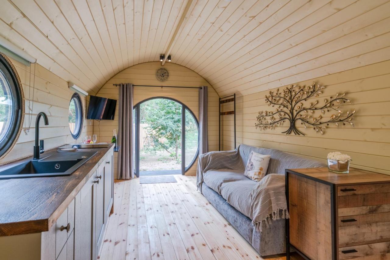 Apple - Luxury Cabin In The Cotswolds Villa Alderton  Esterno foto
