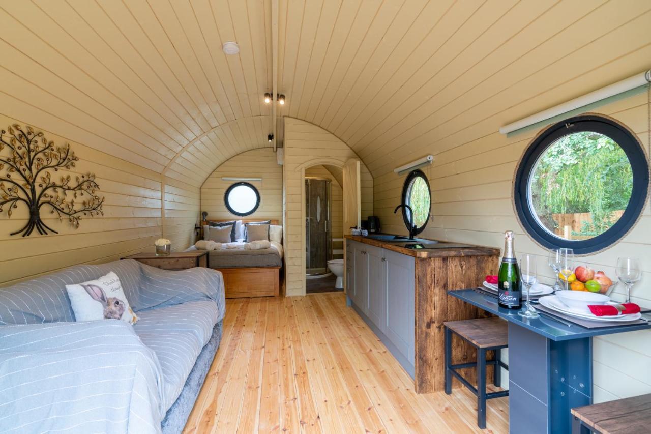 Apple - Luxury Cabin In The Cotswolds Villa Alderton  Esterno foto